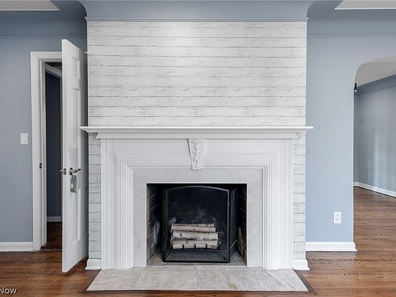 4th image of 17004 Scottsdale Blvd