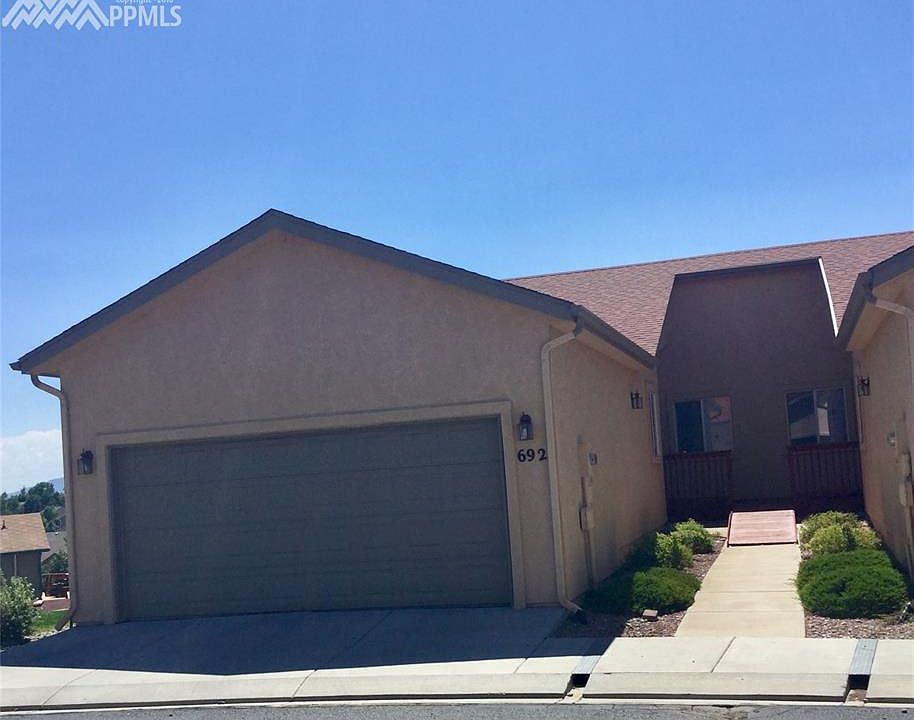 End Unit at end of the street!  Trim work and front deck just freshly painted by