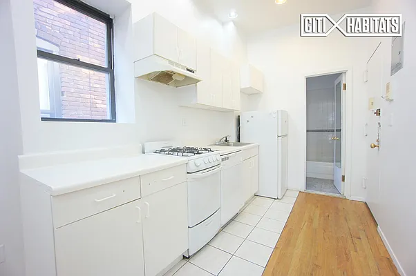 Rented by Citi Habitats | media 9