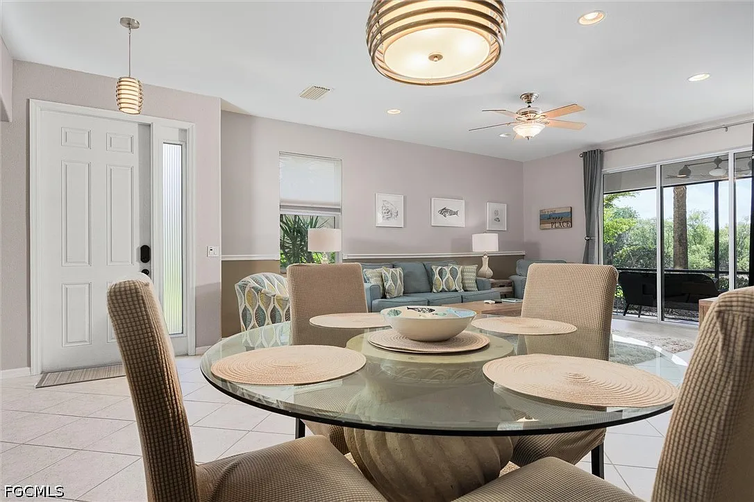 3 bed, 2.5 bath, 1821 sqft, $5,500 — Photo 3