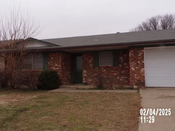 4611 SE Ellsworth Ave, Lawton, OK 73501