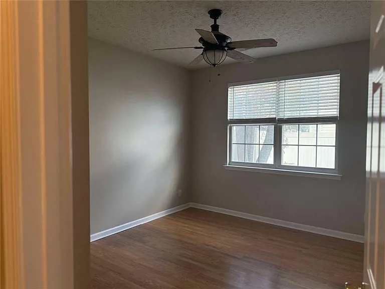 128 Windcroft Ln NW — Photo 10