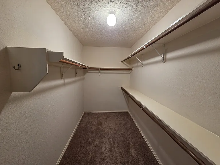 1344 Wentworth Dr — Photo 5