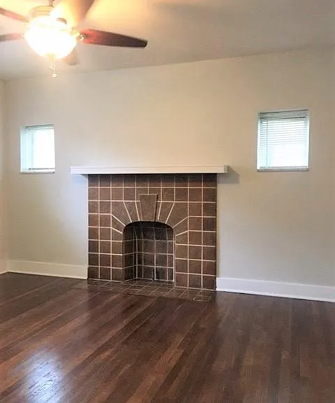 Living Room
Decorative Fire Place
Hardwood floors throughout
