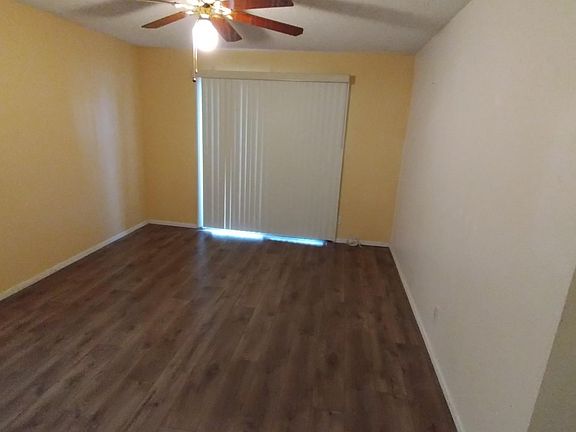3rd image of 1215 W Calle De Oro