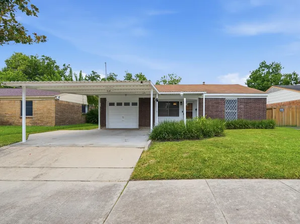 4018 Darlinghurst Dr, Houston, TX 77045
