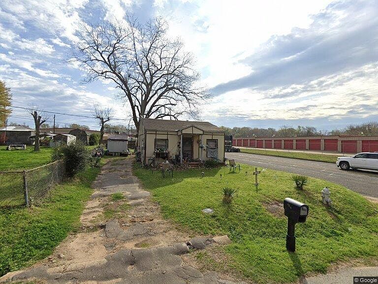 1st image of 326 Callier St