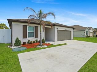 1781 SW Del Rio Blvd, Port Saint Lucie, FL 34953