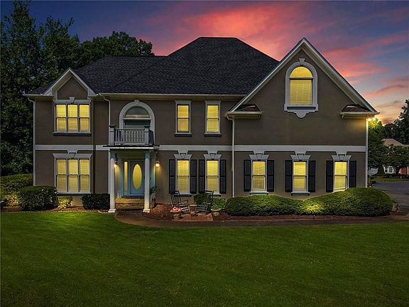 3rd image of 3917 Upland Way
