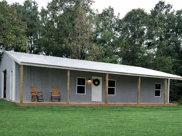 561 Moon Valley Rd, Gurdon, AR 71743