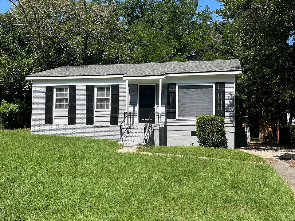 3542 Windsor Cir