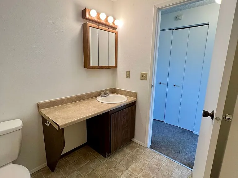 6102 Glen Mary Ln SE — Photo 15