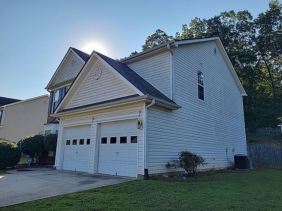 2nd image of 2535 Fairmont Park Ct