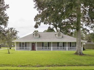 1821 S Houmas Ave, Gonzales, LA 70737