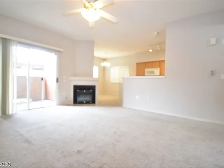 1050 E Cactus Ave #1074 — Photo 2
