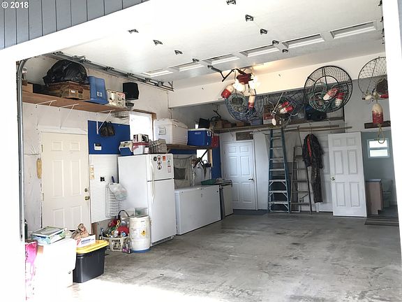 3rd image of 1909 256th Ln