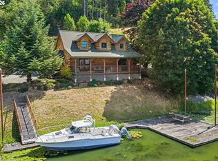 130 Hilltop Dr, Lakeside, OR 97449