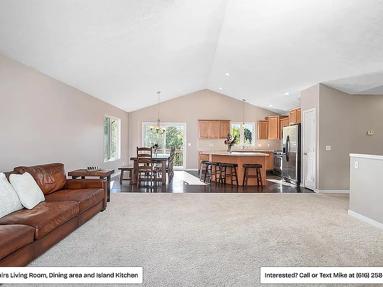 968 Sunrise Ln NW — Photo 3