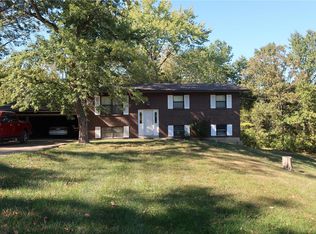 5925 White Oak Dr, Cedar Hill, MO 63016
