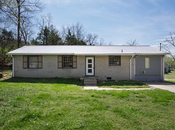 104 Hilltop Dr, Hendersonville, TN 37075