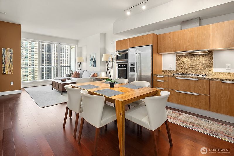 2nd image of 1920 4th Avenue #1110