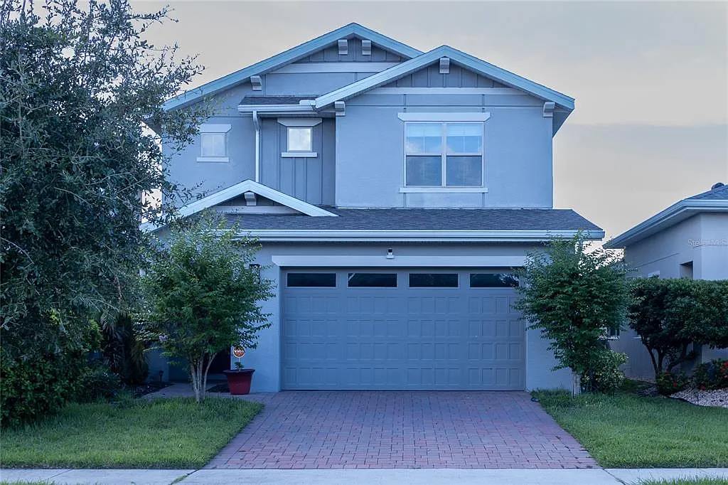 5 bed, 3.5 bath, 2732 sqft, $2,749 — Photo 1
