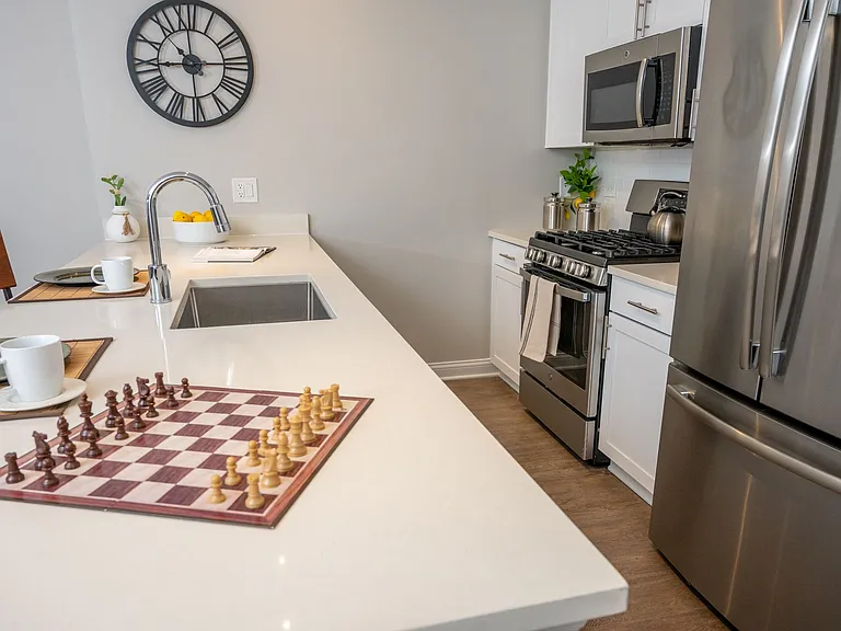 The Residence at the Glen Town Center — Photo 24