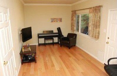 5th image of 723 Asbury Pl