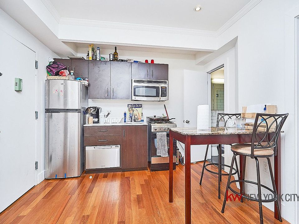 1st image of 120 E 4th St APT E