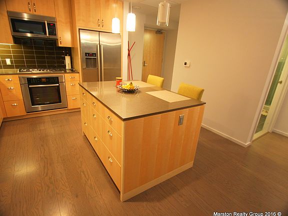3rd image of 35 E 100 S APT 1309