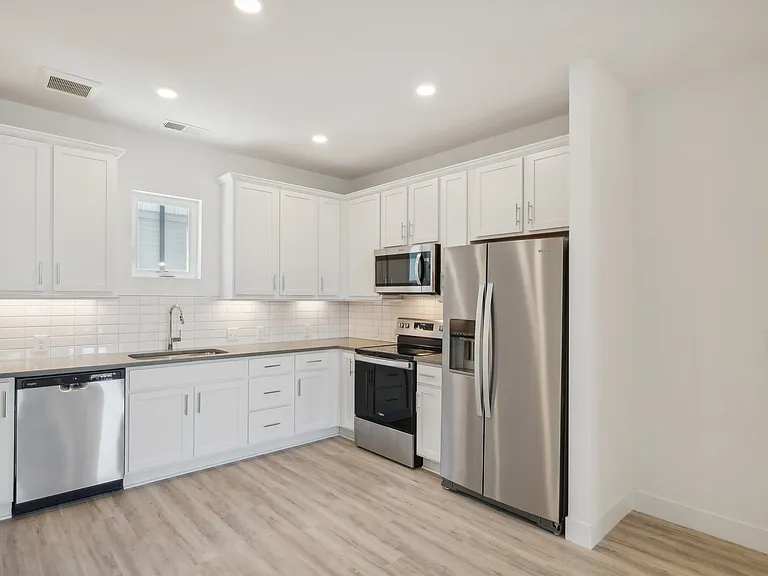 3601 Huron Townhomes — Photo 6