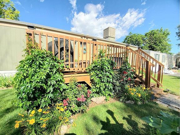 2nd image of 221 W 57th St #80B