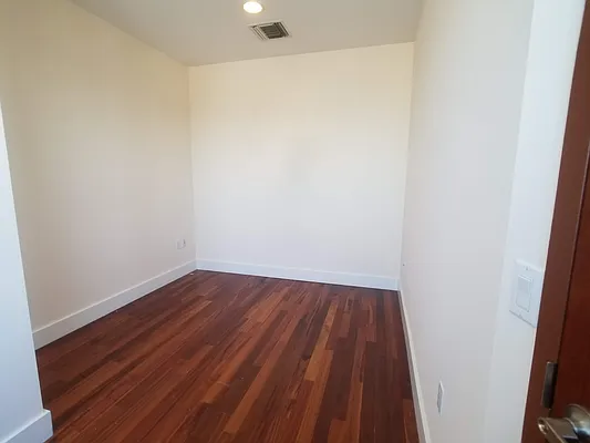 Rented by Compass | media 12
