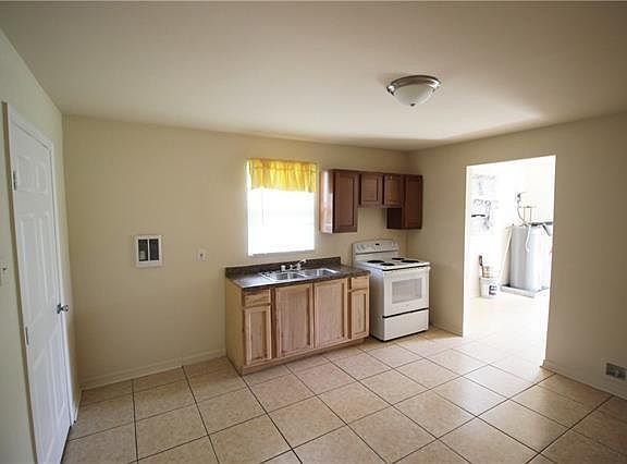 5th image of 1403 Socrates St