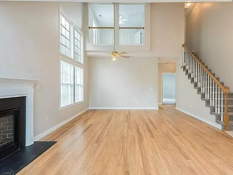 4 Newgate Ct — Photo 2