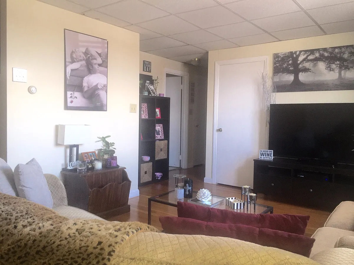 Building Photo - 1751 Washington St #8