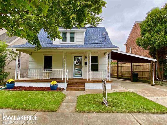 3rd image of 22321 Bon Heur St