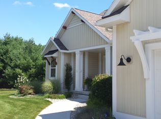 6050 Arrowhead Trl, Middleville, MI 49333