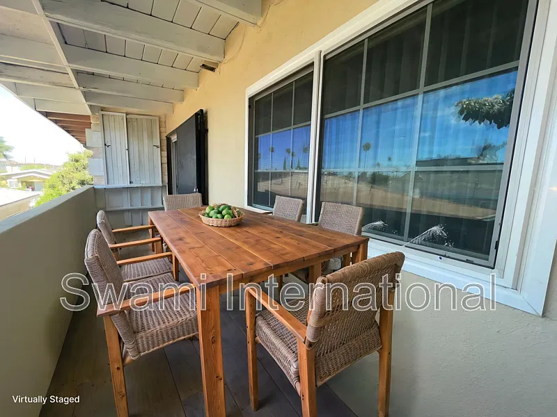 2 bed, 1.0 bath, 734 sqft, $1,950 — Photo 4