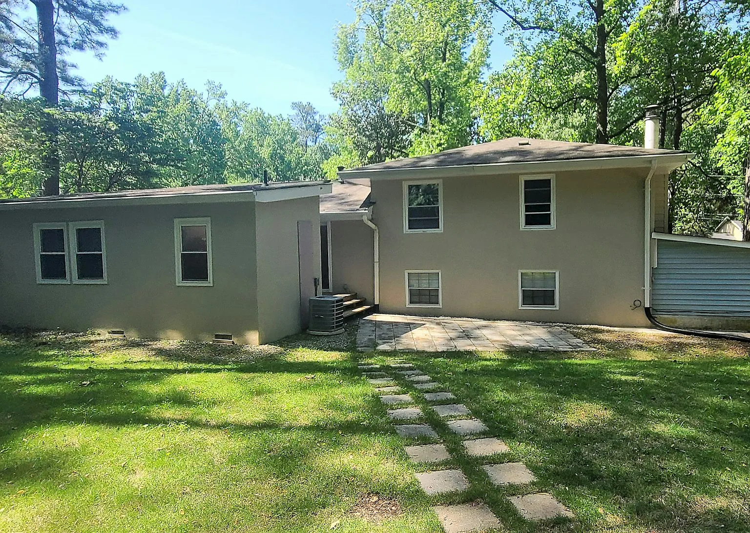 1584 Greenwood Drive Northwest — Photo 3