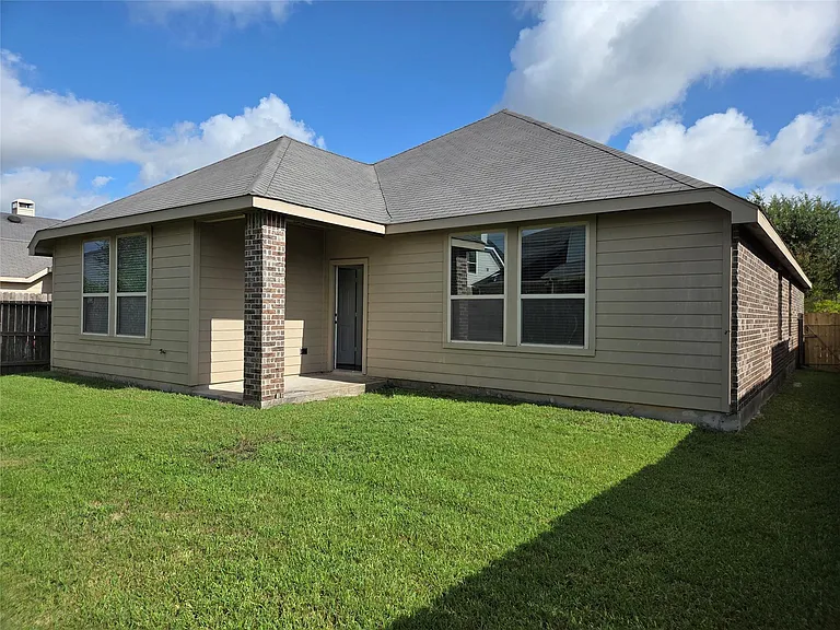 8206 Summer Lake Pass Ln — Photo 17