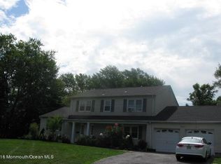 3 Coventry Dr, Freehold, NJ 07728