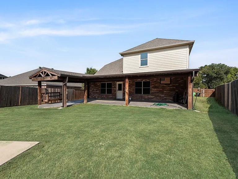 1816 Castle Creek Dr — Photo 30
