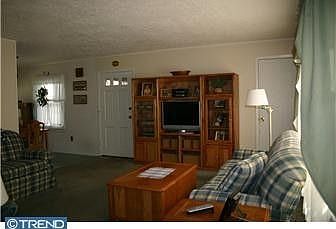 3rd image of 12 Belmont Ln