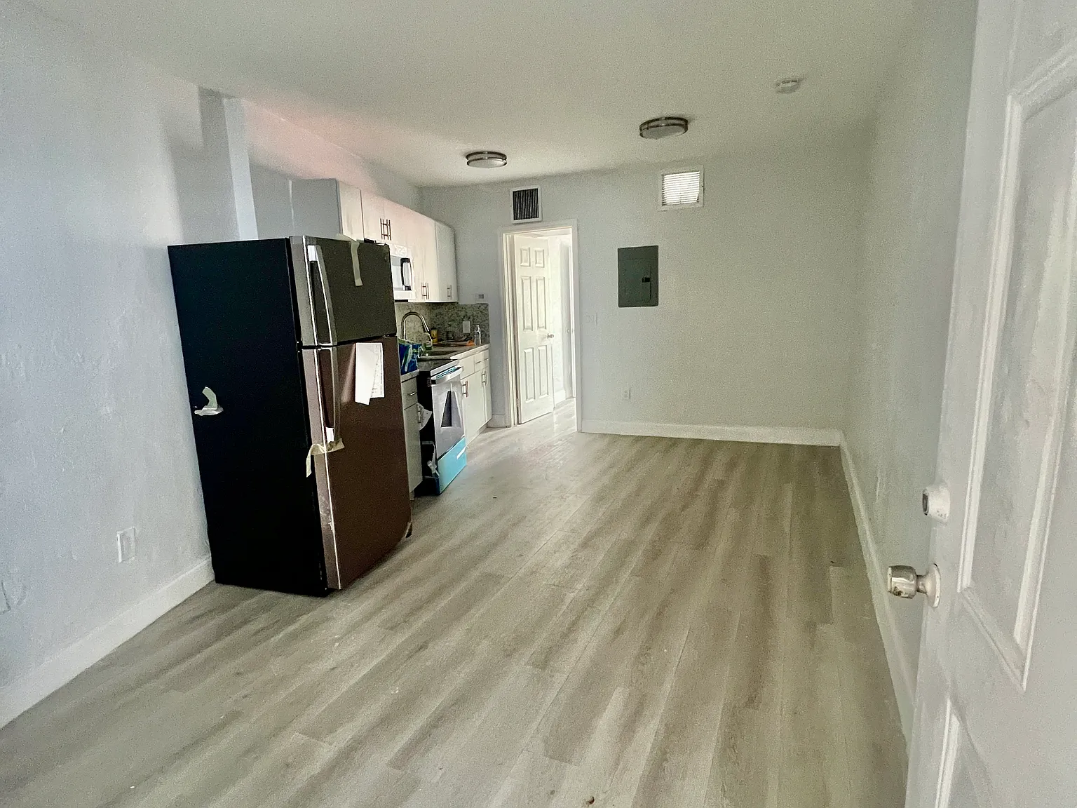 1 bed, 650 sqft, $1,580 — Photo 2