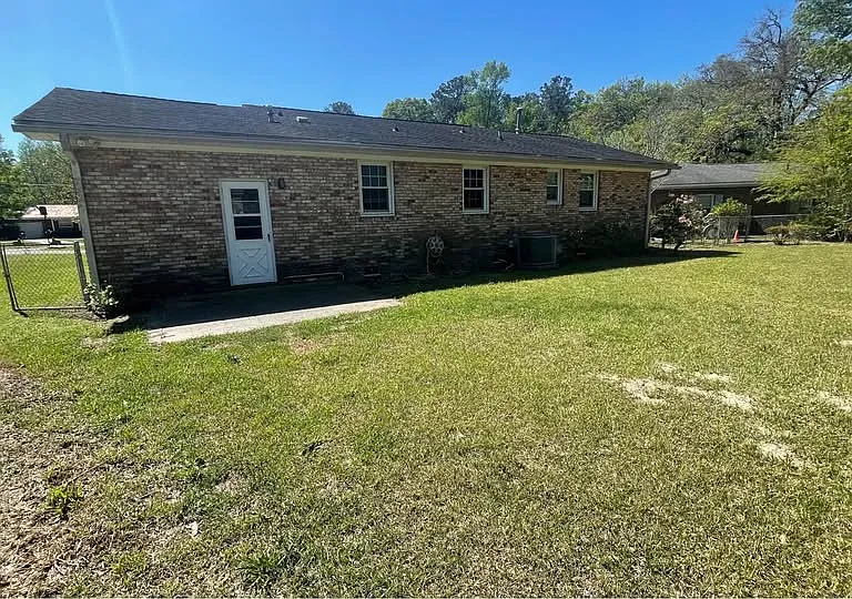 104 Bermuda Ct — Photo 2