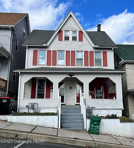 216-218 Carbon St #216-218 Photo 1