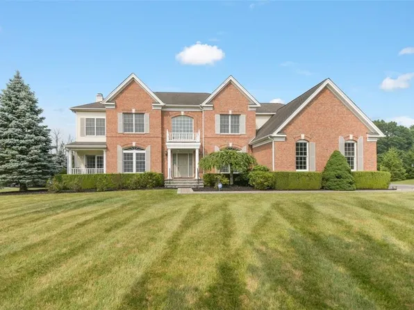 61 Somerset Road, Hopewell Junction, NY 12533