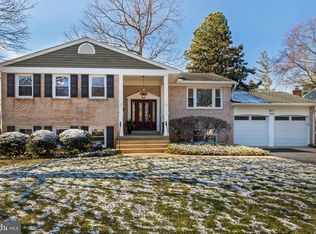 7819 Carrleigh Pkwy, Springfield, VA 22152