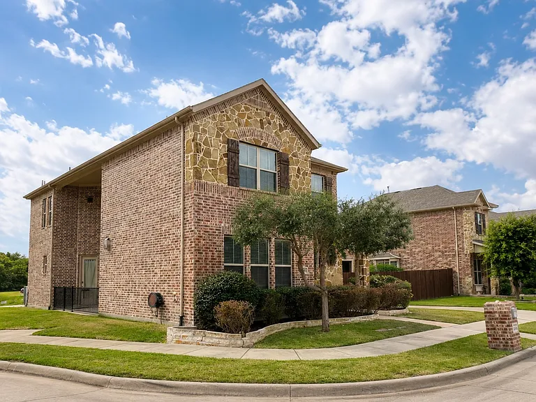 3040 Martello Ln — Photo 4